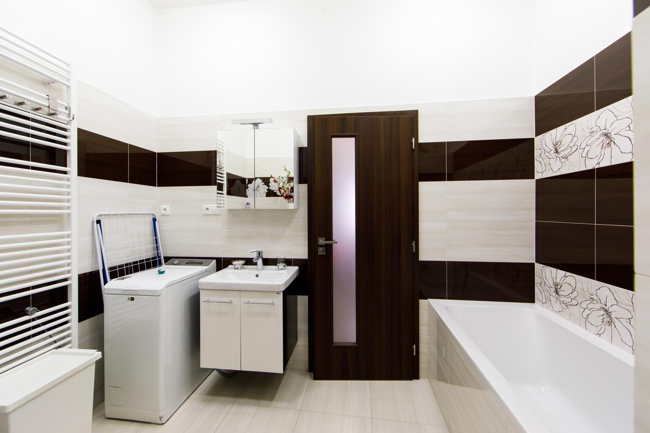 Aplend City Apartments Na Vrsku Bratislava Exterior photo