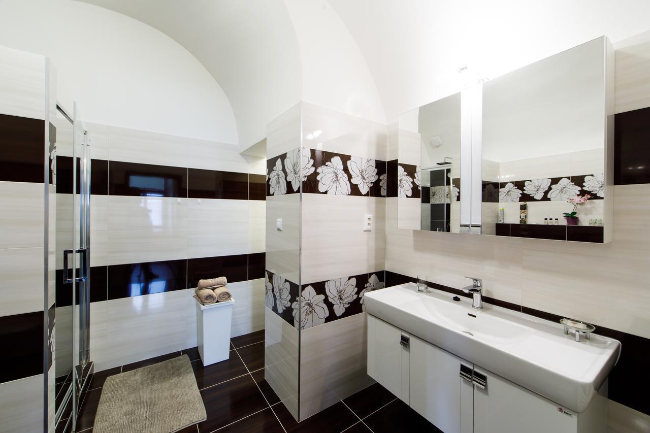 Aplend City Apartments Na Vrsku Bratislava Exterior photo